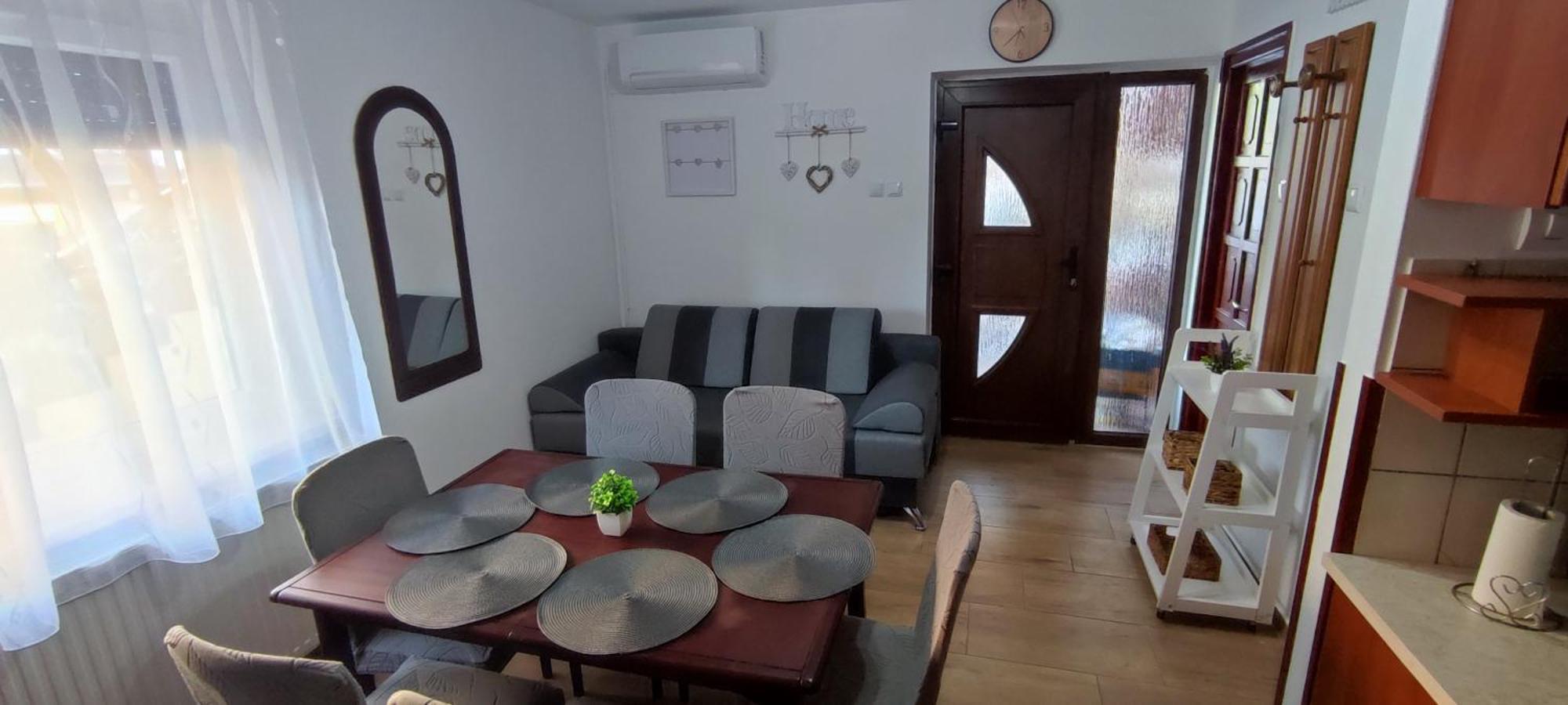 Bazsi Apartman Хайдусобосло Экстерьер фото