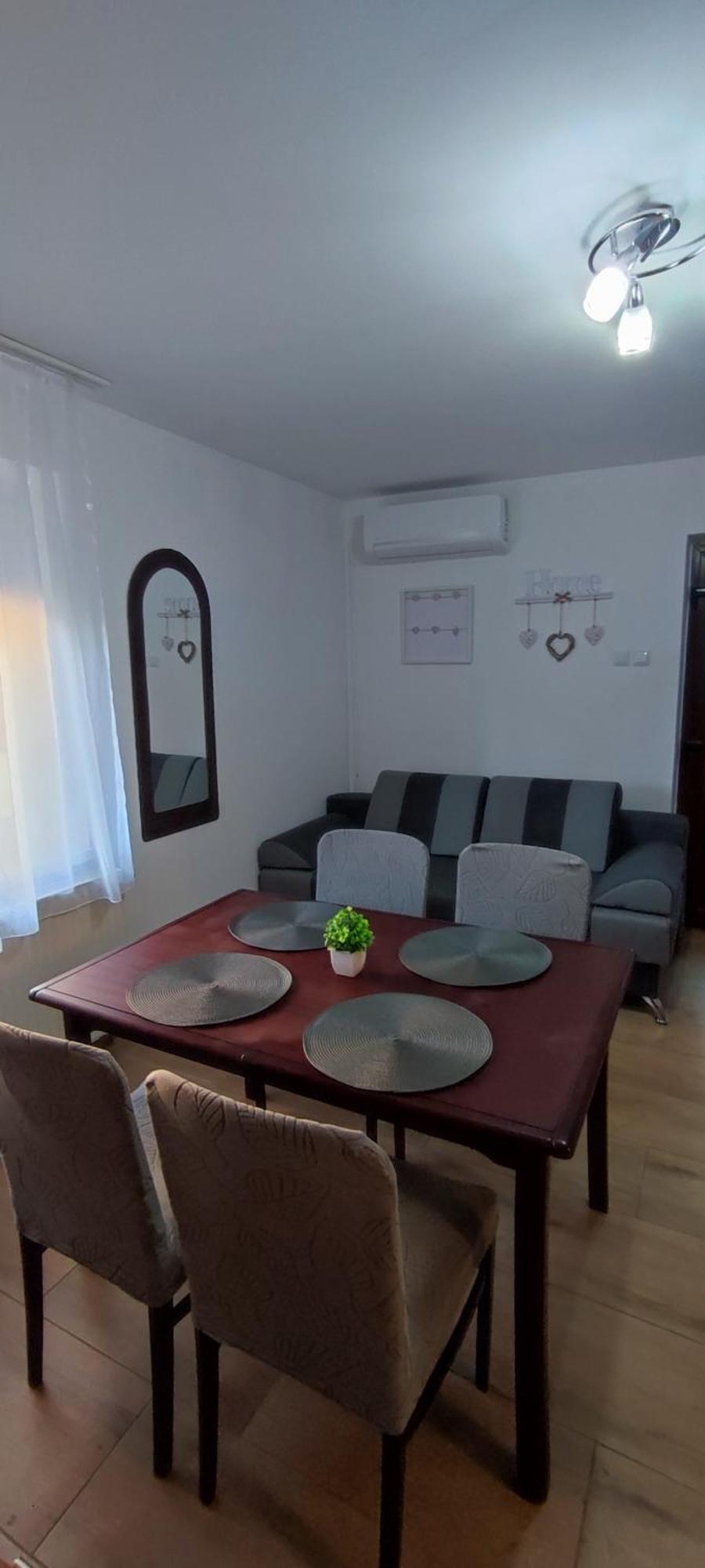 Bazsi Apartman Хайдусобосло Экстерьер фото